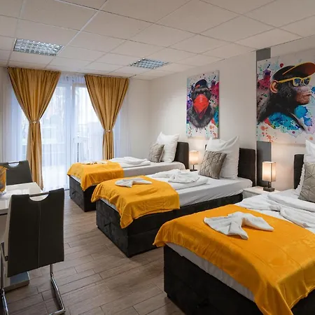 Cannstatter Otel *